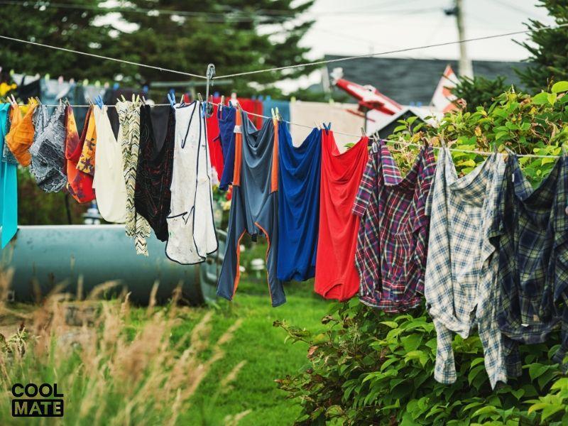 Bảo quản quần áo vải polyester