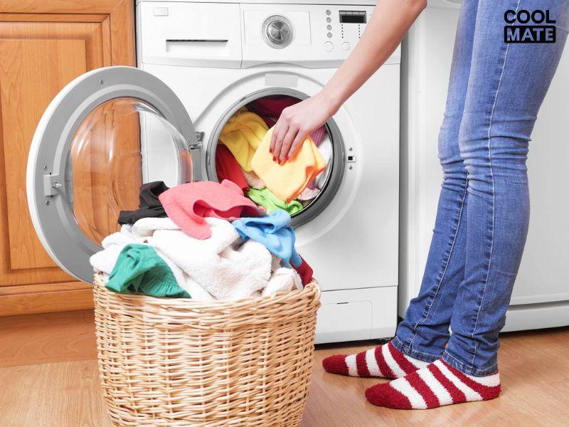 Các bước giặt quần áo vải polyester bằng máy để quần áo luôn bền đẹp