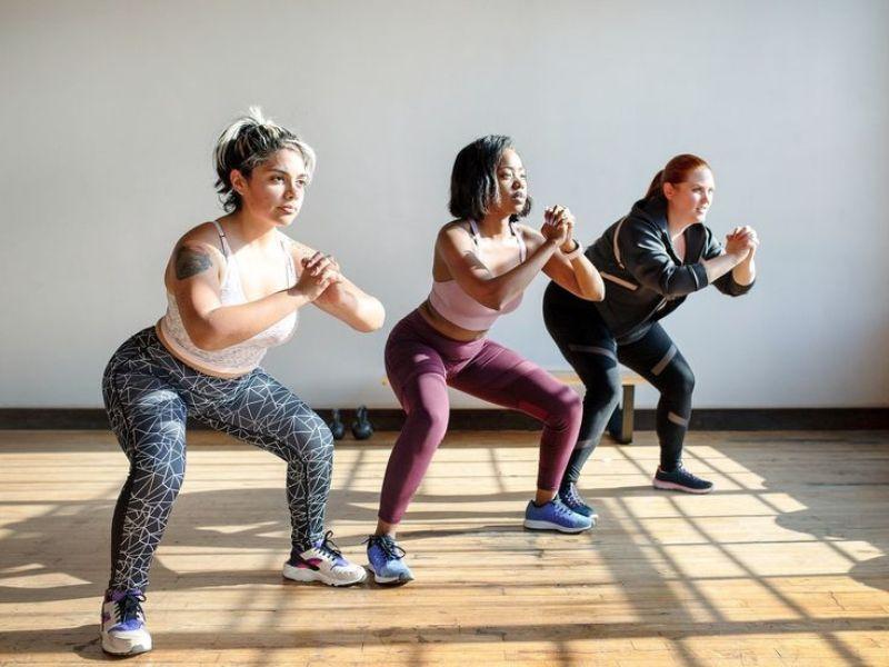 Squat tập thể nữ