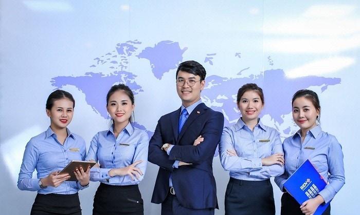 cách mặc đồng phục đẹp