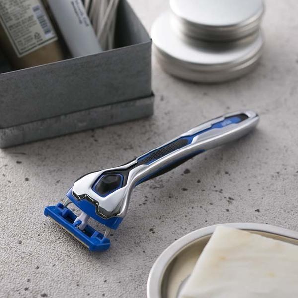 Dao cạo râu Kai Razor Axia
