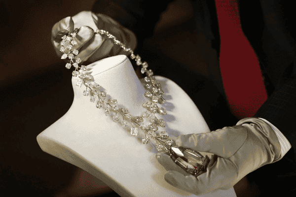 dây chuyền kim cương đắt nhất thế giới hiện nay