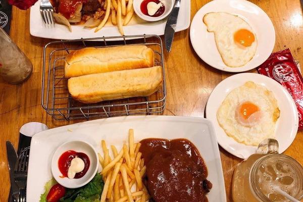 quan-beefsteak-ngon-bo-re-chat-luong-o-ha-noi