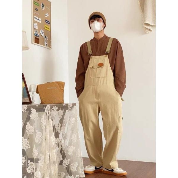 Sự đa dạng của kiểu dáng áo thun khiến cho các bạn nam sử dụng khá nhiều.