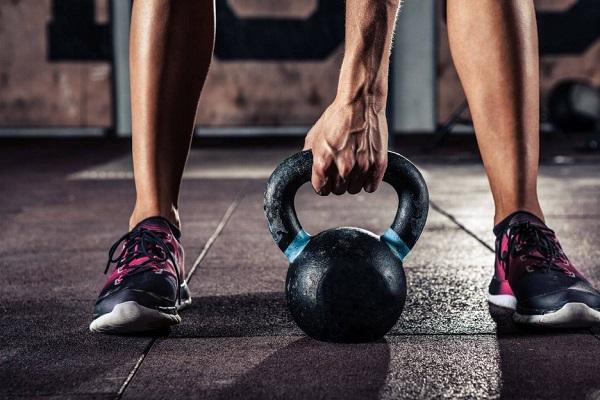Tập luyện sức mạnh để cải thiện tạng người skinny fat
