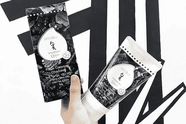 Skin & Dr đang làm mưa làm gió trong làng sữa rửa mặt than hoạt tính