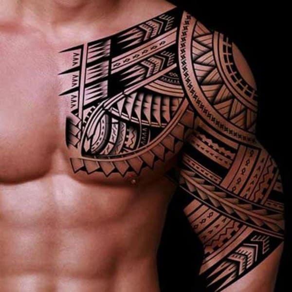 Hình xăm Maori kín ngực