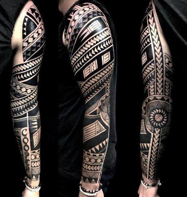 Chi tiết hình xăm Maori với họa tiết phức tạp