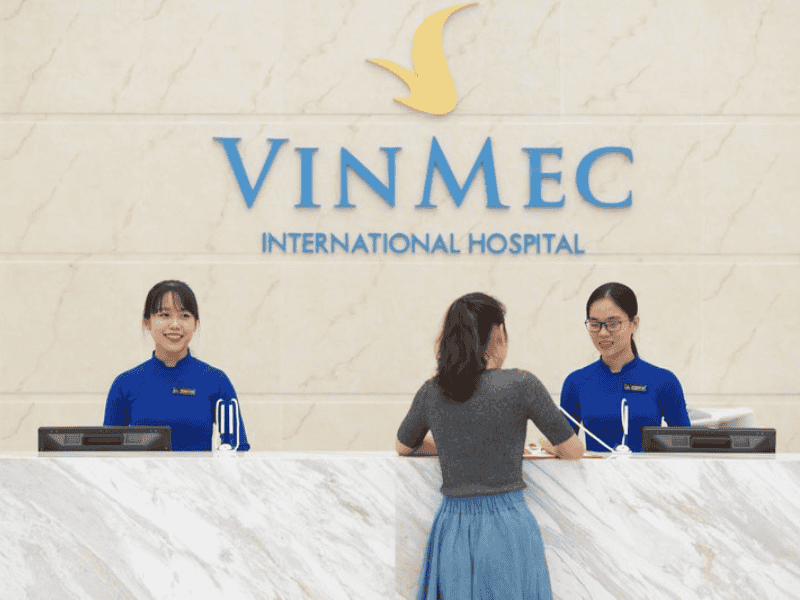 đồng phục lễ tân bệnh viện