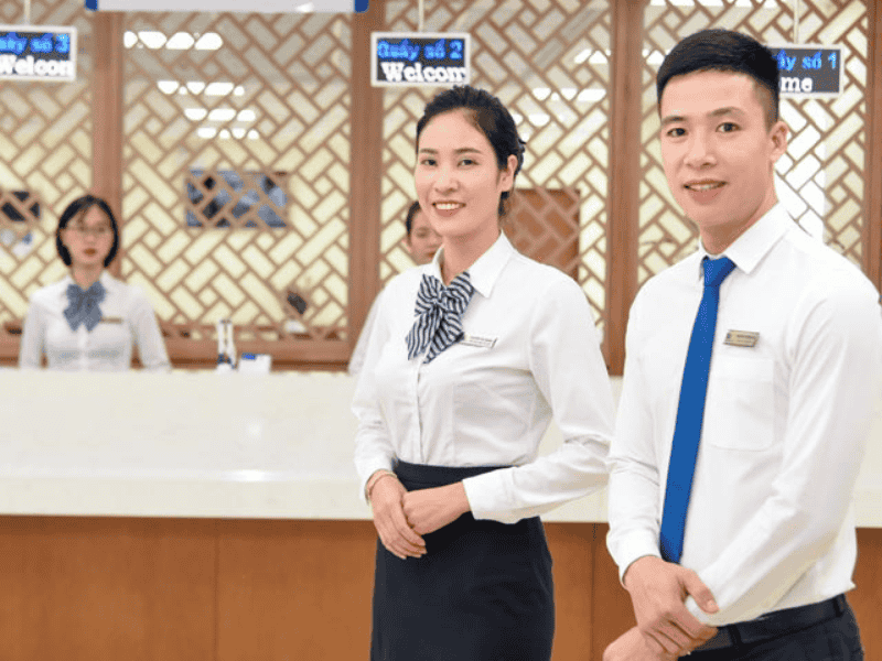 đồng phục lễ tân bệnh viện
