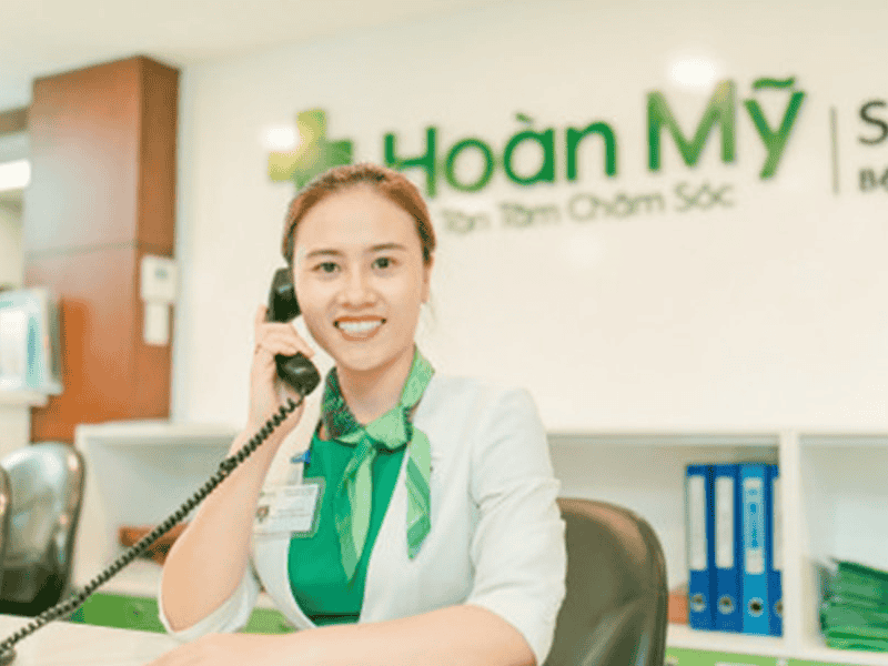 đồng phục lễ tân bệnh viện
