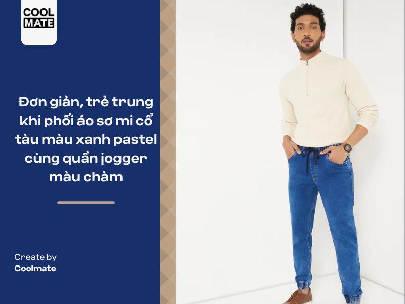 Phối áo sơ mi cổ tàu màu xanh pastel với quần jogger màu chàm cho chàng