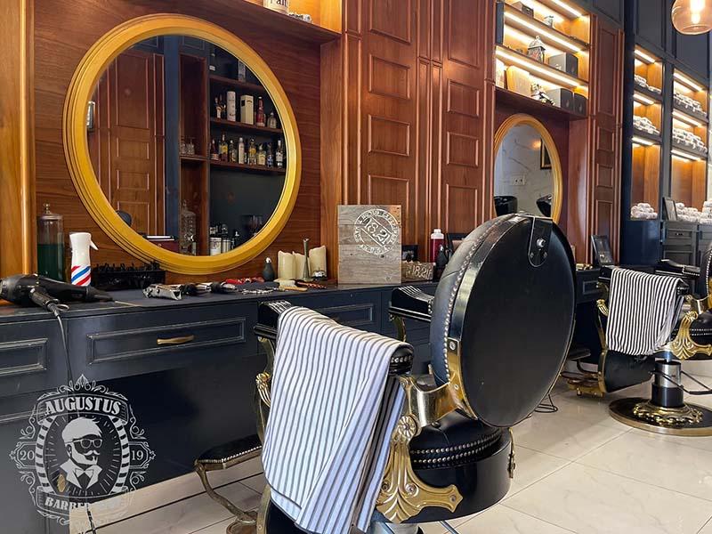 Augustus Barbershop - địa chỉ cắt tóc nam với phong cách hoàng gia sang trọng.