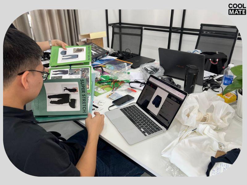 CEO Coolmate và các bộ phận lên ý tưởng về phòng R&D