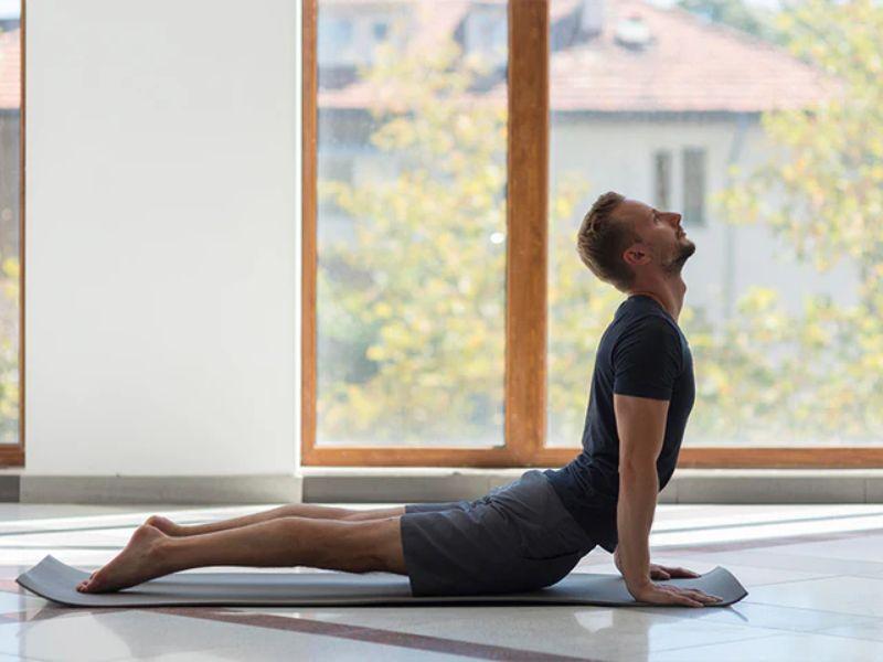 Tư thế Bhujangasana cơ bản