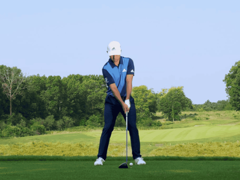 Hướng dẫn tư thế đứng đánh golf cơ bản nhất