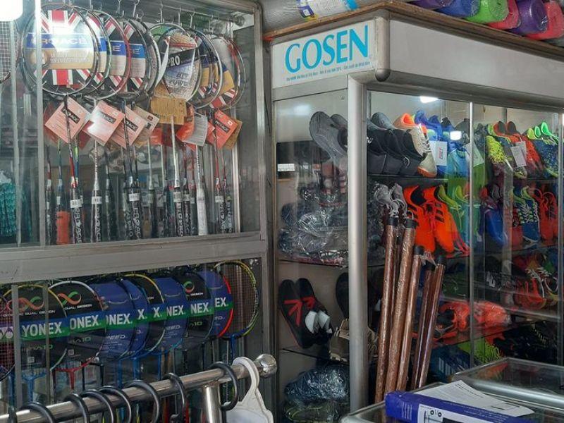Không gian ở shop thể thao Xuân Lộc