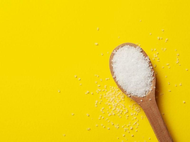 Nhóm muối và đường cần được tiêu thụ ở mức tối thiểu để tránh các bệnh liên quan đến tim mạch