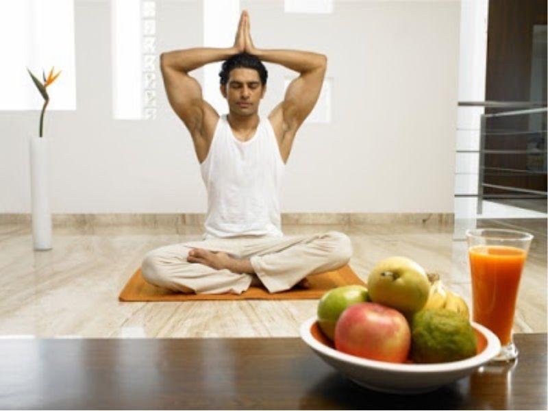 Cần lưu ý về chế độ ăn uống khi tự tập yoga tại nhà