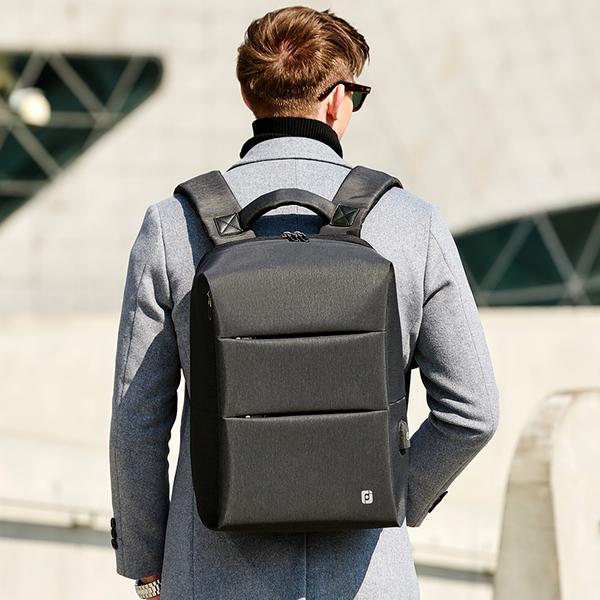 Backpack văn phòng với ngăn chứa laptop riêng biệt