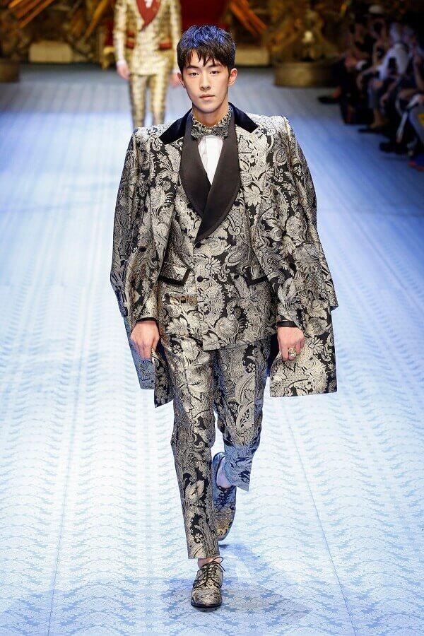 Chàng trai Hàn Quốc khiến fans hâm mộ đứng ngồi không yên 