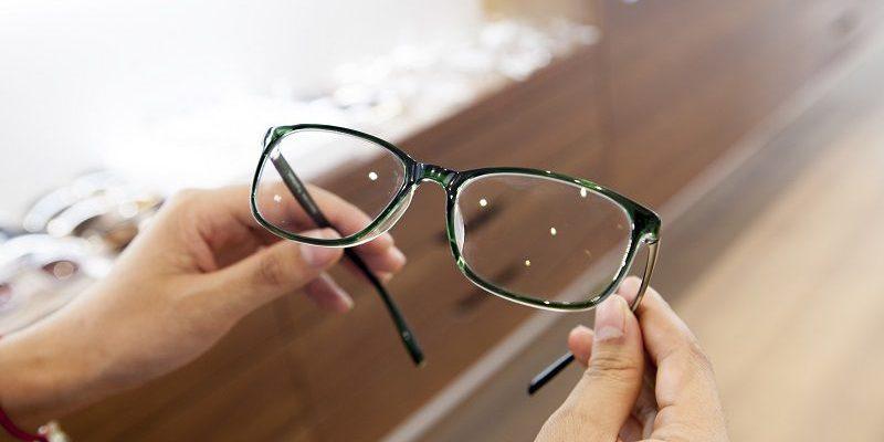 Kính cận Sài Gòn