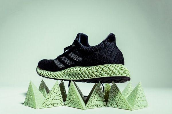 Nike và Adidas