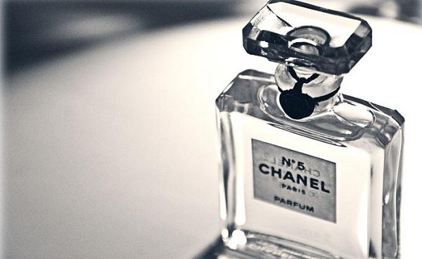 Sự thật về biến cố lịch sử thăng trầm của thương hiệu Chanel