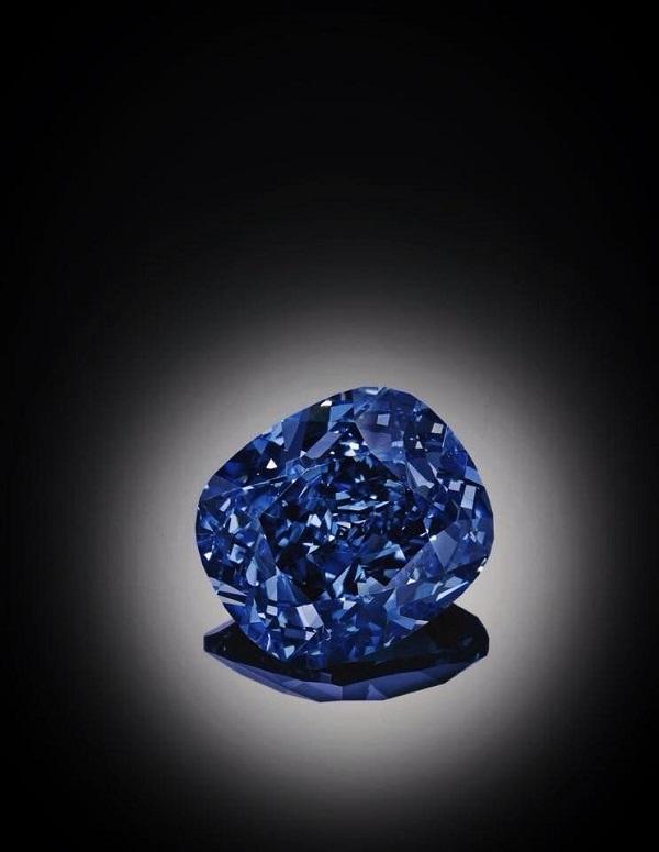 The Blue Moon of Josephine Diamond - một trong 4 viên kim cương xanh lam đẹp nhất
