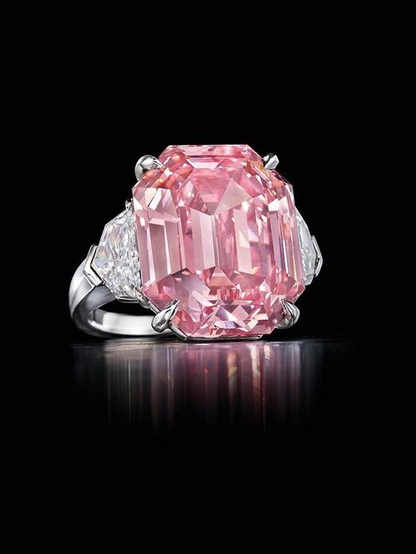 The Winston Pink Legacy - quà sinh nhật của Harry Winston