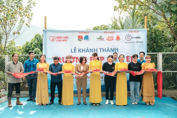 khánh thành điểm trường trung dù coolmate sức mạnh 2000 giang ơi