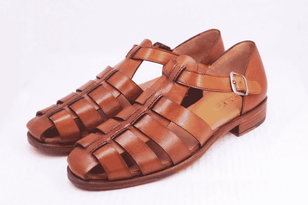 mau-giay-sandals-nam-dang-mua
