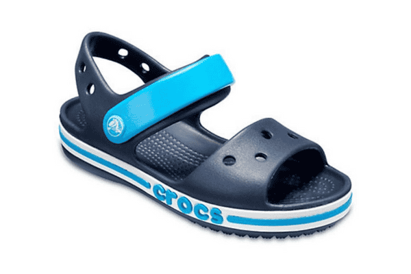 mau-giay-sandals-nam-dang-mua