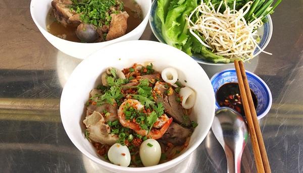 ăn-đêm-sài-gòn