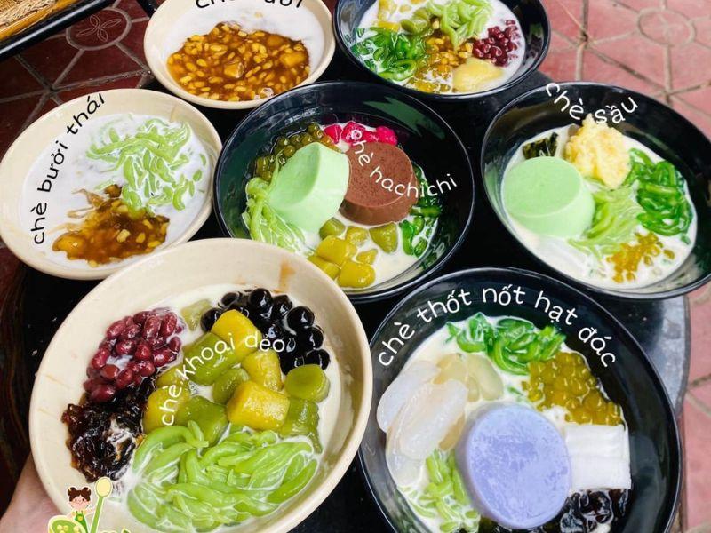 Những tô chè hấp dẫn với nhiều loại topping khác nhau của quán chè Hachichi