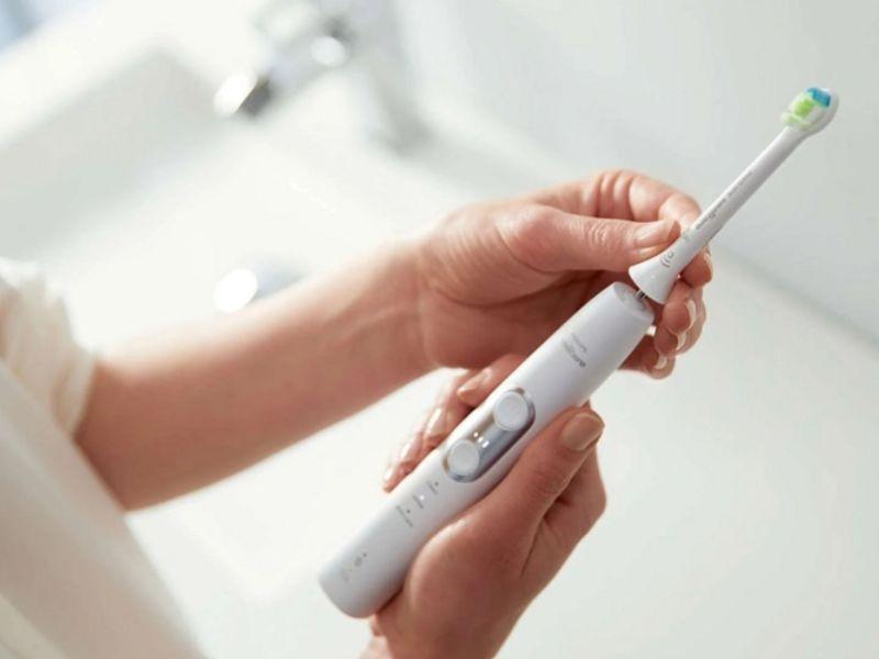 sử dụng bàn chải điện như thế nào 