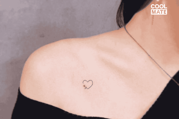 Hình xăm trái tim mini là kiểu hình xăm cực kỳ phổ biến được nhiều chàng trai yêu thích hiện nay