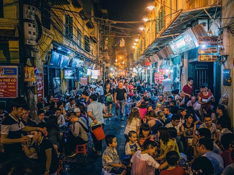 Phố đi bộ Hồ Gươm