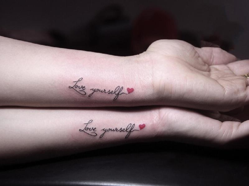 Love myself khác love yourself ở điểm gì?