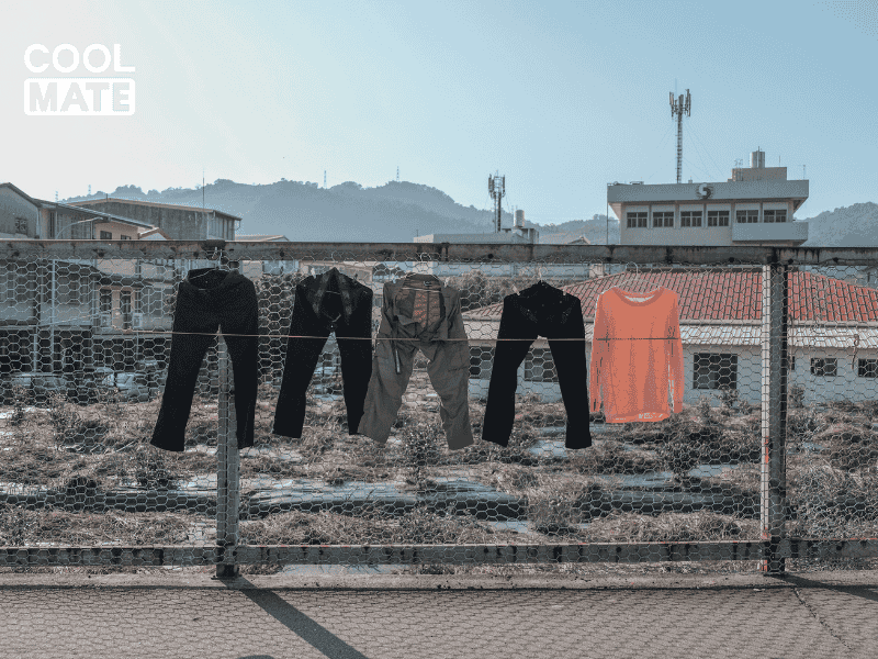 so sánh quần khaki và quần chinos