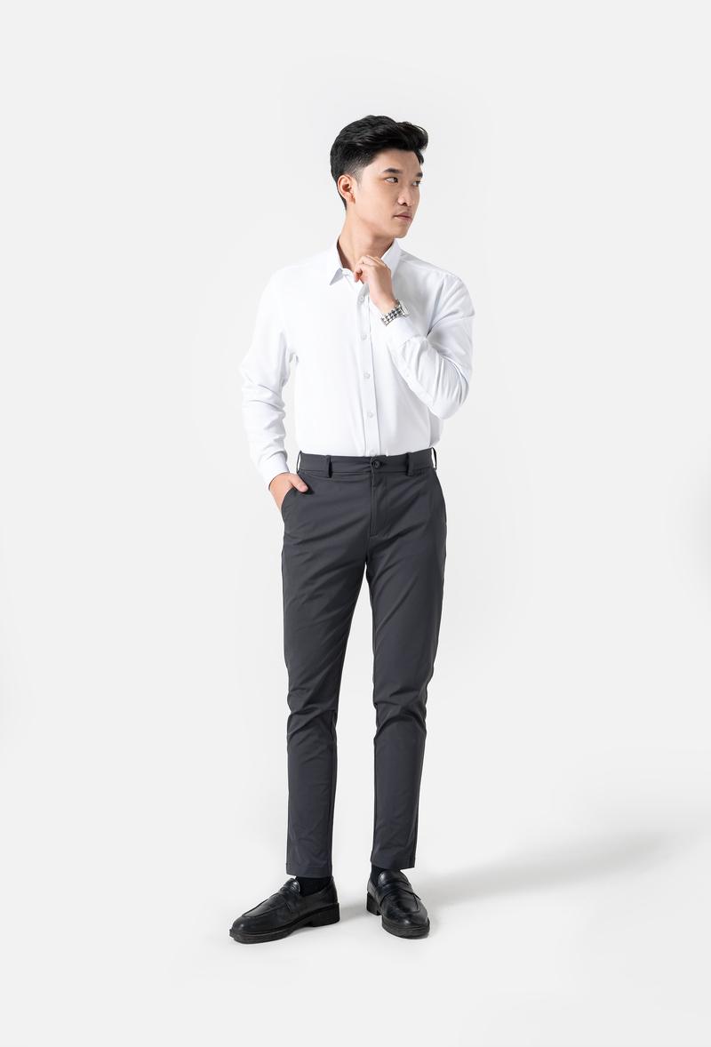 Áo sơ mi làm nổi bật các chi tiết khác của trang phục