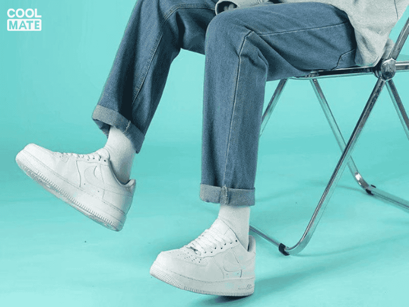 Chọn tất và giày phù hợp với quần jeans
