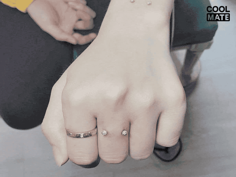 Xỏ khuyên ngón tay có đau không?