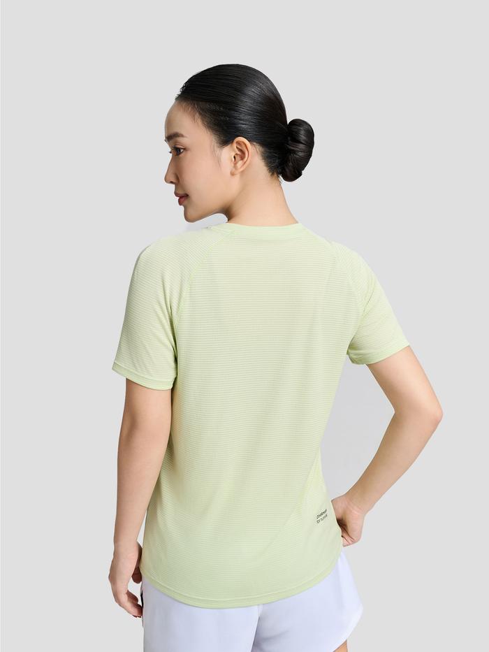 Áo thun chạy bộ nữ Essentials - undefined