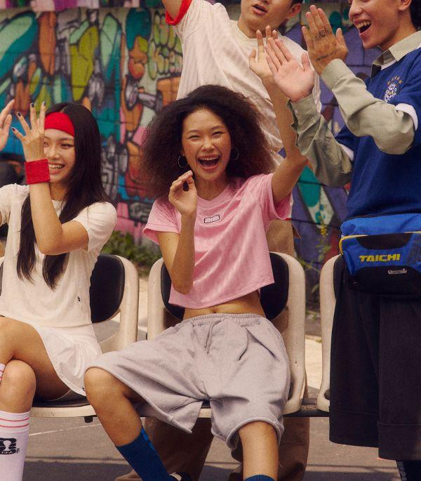 Tôn vinh tình yêu bóng đá