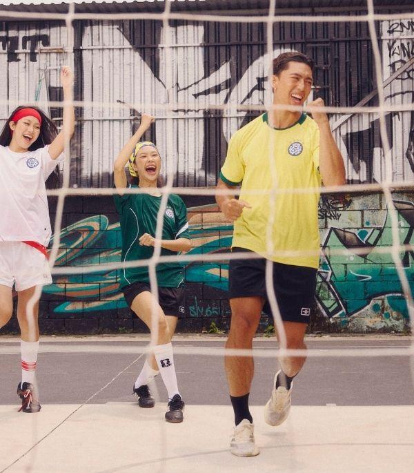 Tôn vinh tình yêu bóng đá