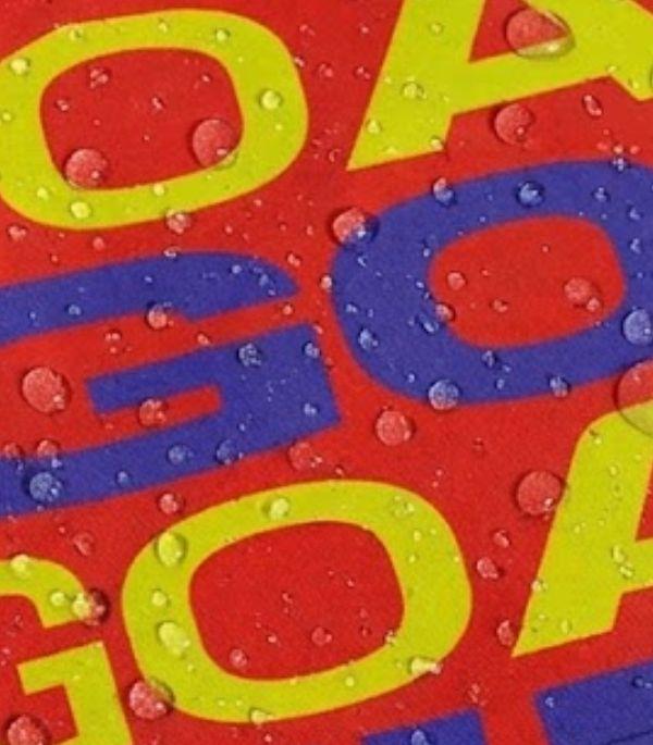 Chất liệu bền chắc, chống thấm nhẹ