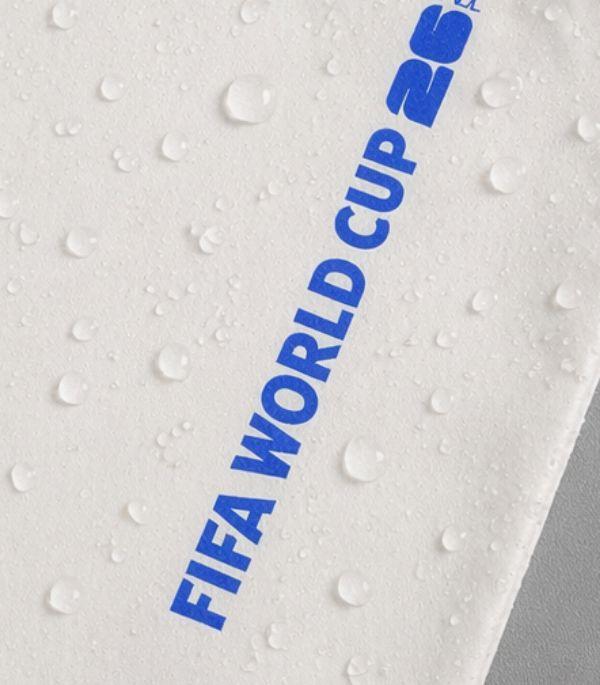 Chất liệu bền chắc, chống thấm nhẹ