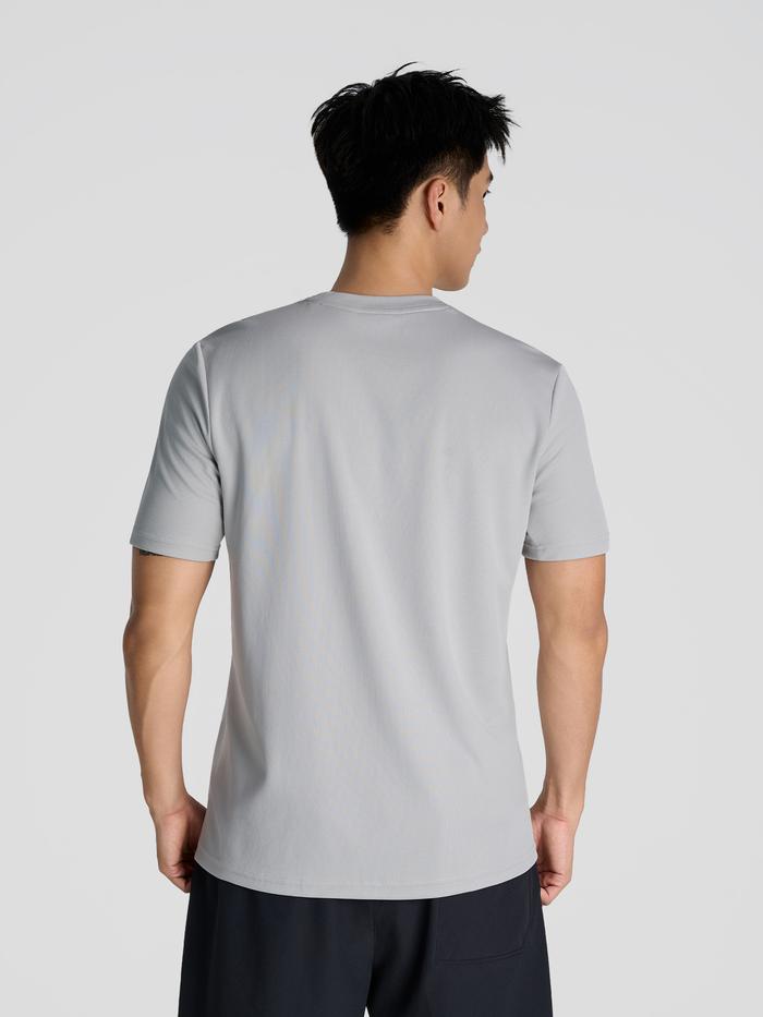 Áo thun thể thao thoáng khí Essentials - undefined