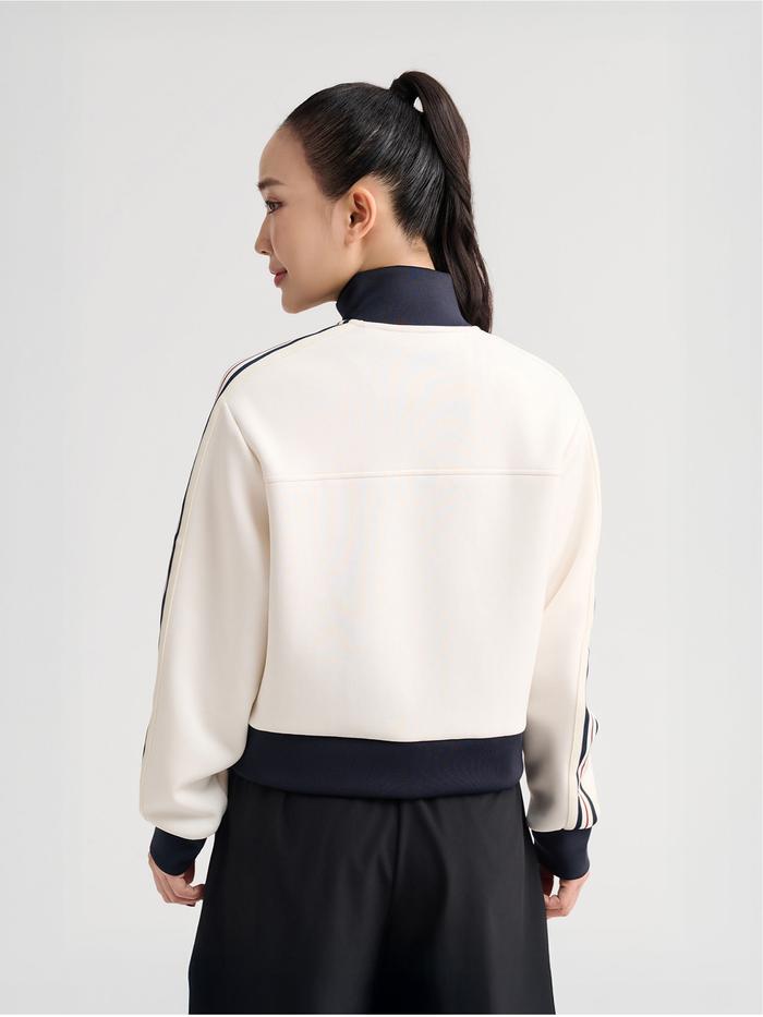 Áo khoác thể thao nữ Studio - undefined